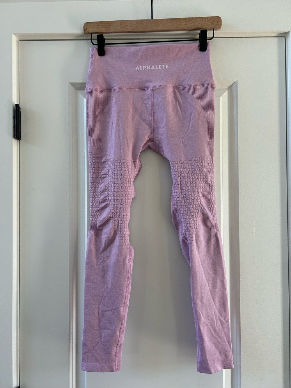 Alphalete Amplify Contour Leggings
Sz Large